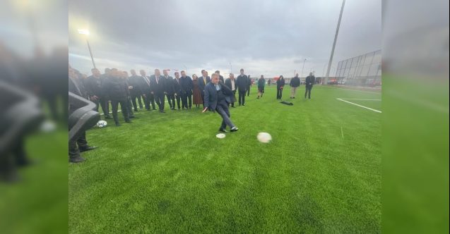 TC Gençlik ve Spor Bakanı KKTC'de: Tesis sözü