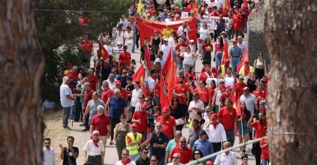 1 Mayıs'a iki toplumlu kutlama