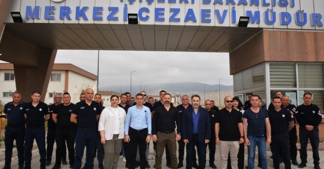 Cezaevinde grev uyarısı