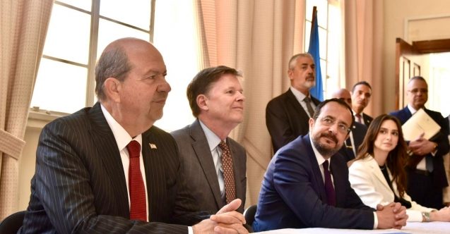Liderler ara bölgede buluştu