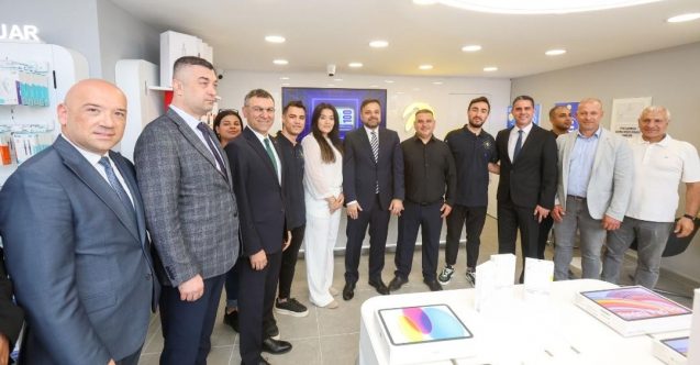 Turkcell’den iki yeni mağaza