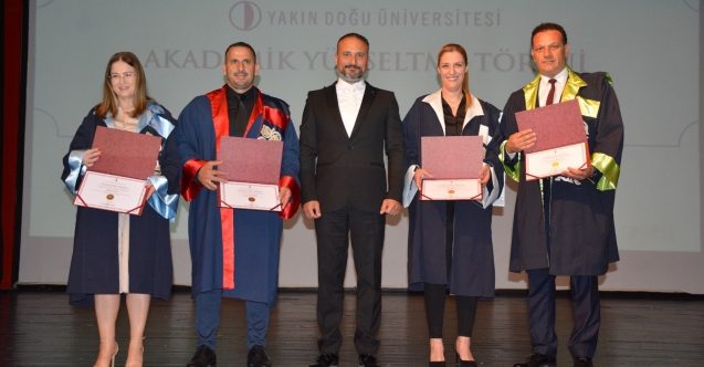 YDÜ'de 100 akademisyene yeni ünvan...Tatar: "YDÜ ayrı bir dünya"