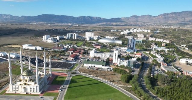 YDÜ, 10 Alanda Dünyanın En İyileri Arasında