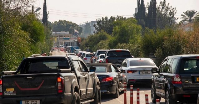 Barikatlarda yeni kriz! KKTC kimliğiyle geçilemiyor