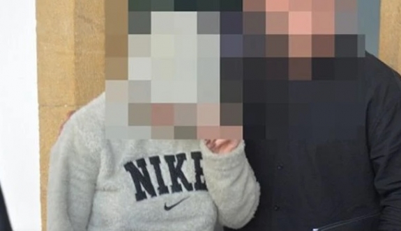 Öğretmen, öğrencilerin paralarını çaldı