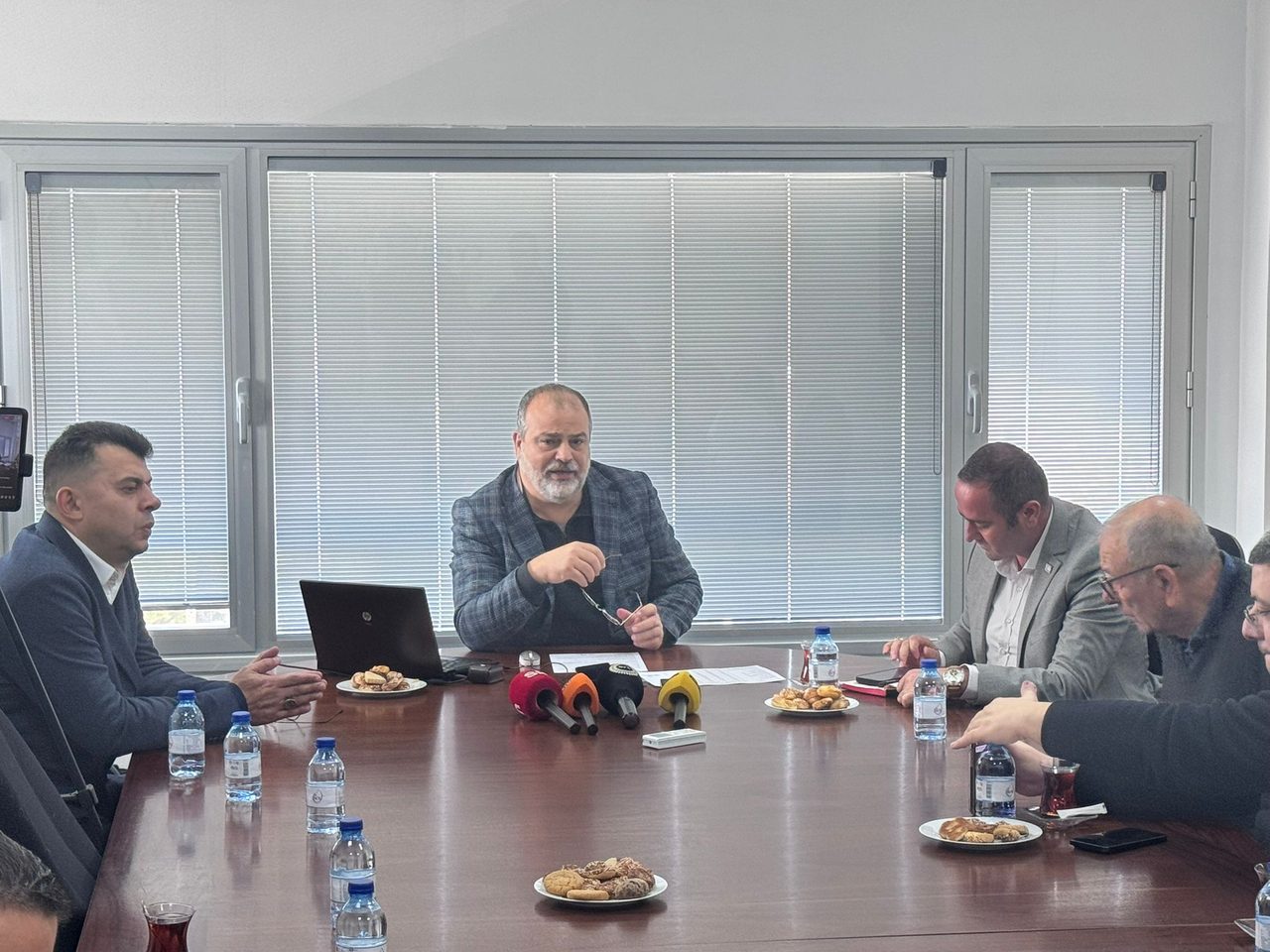 Metin Arhun: "KKTC daha ucuz"