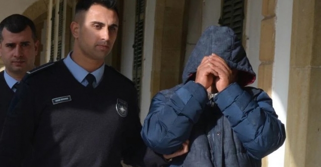 400 Euro’ya bagajda insan geçirdi