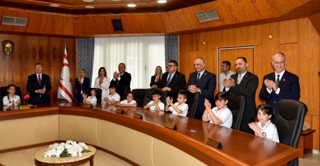 Kabineyi çocuklar devraldı