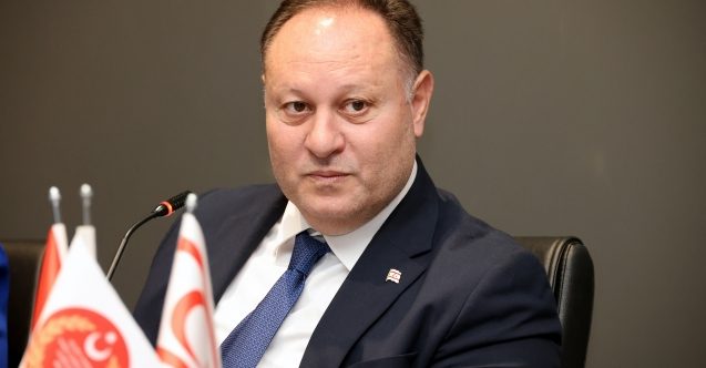 Öztürkler'den Macron'a tepki