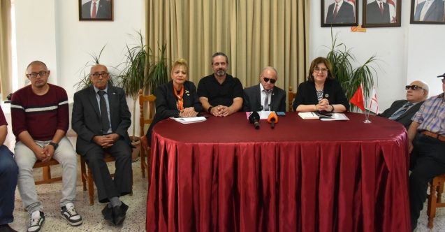 "Sarı engelli bantlarını takip edenler ağaca tosluyor"