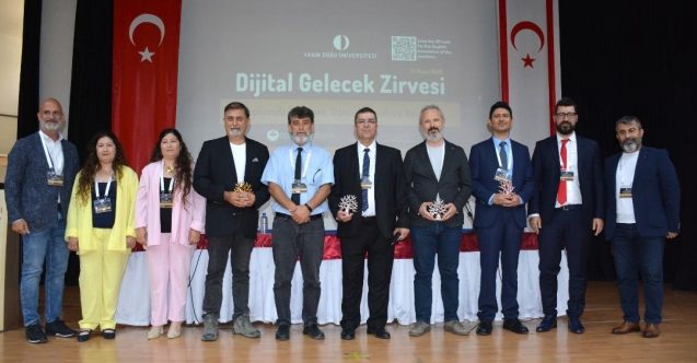 YDÜ'de, dijital geleceğe yön veren zirve