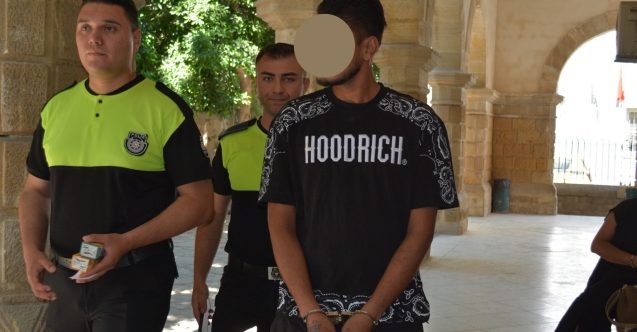 8 bin 500 Euro'ya sahte pasaport