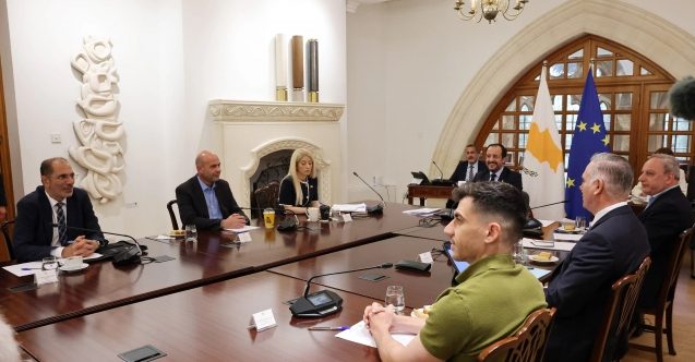 Rumlardan “tek egemenlik, sıfır garanti" şartı
