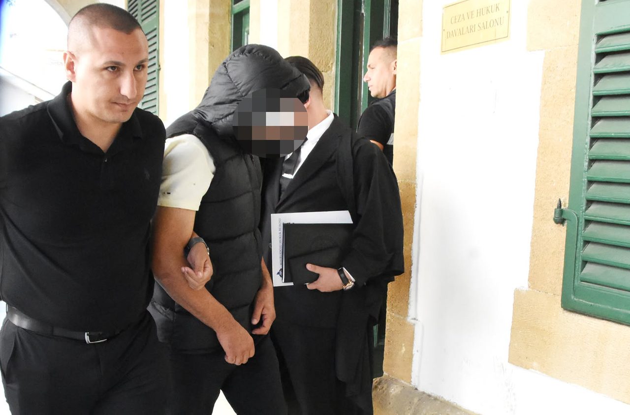 Sevgilisini dövdü, sabıkalı çıktı