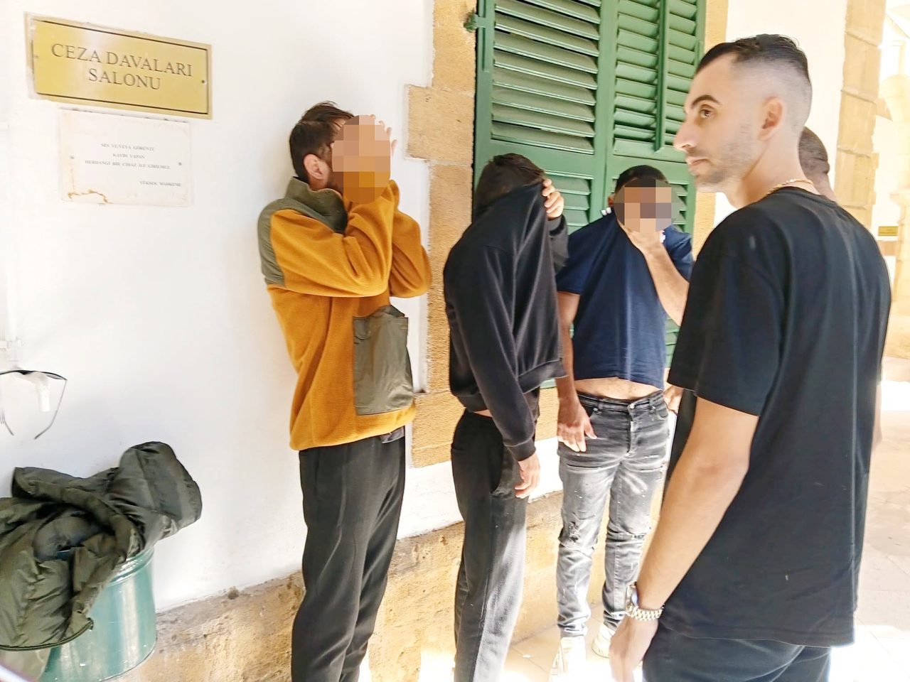 Kampüste uyuşturucu operasyonu